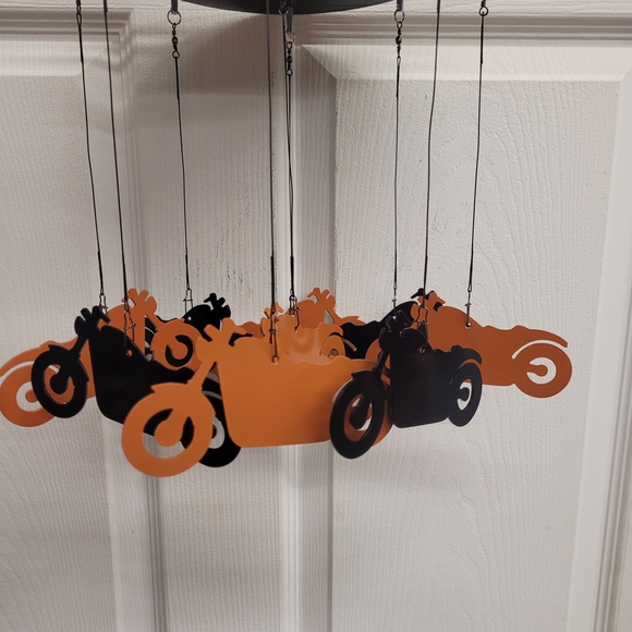 Harley-Davidson Black and Orange Motorcycle Mobile - Picture 5 of 5